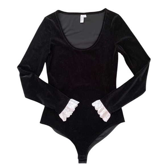 & Other Stories Velvet Bodysuit in Black Long Sleeves with White Lace Detailing - Picture 1 of 8